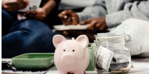 Let’s explore how to start a side hustle while navigating the legal and financial aspects.